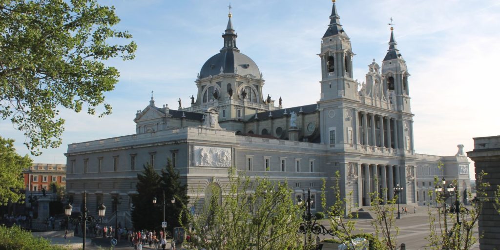 Madrid egyik leglenyűgözőbb látványossága ez a katedrális. 