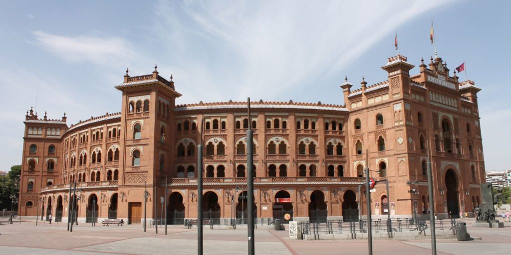 Spanyolország legnagyobb arénája, ahol bikaviadalokat rendeznek szintén Madridban található.